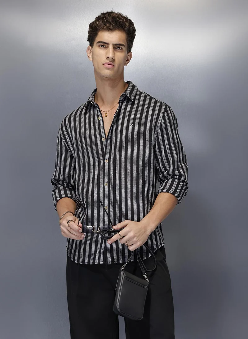 روجن Men’s casual striped pattern shirt with texture | Black